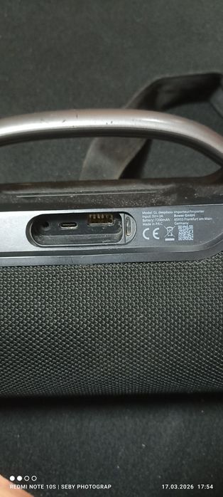 Vând boxa Bluetooth