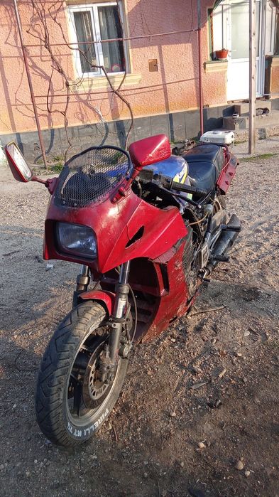 Vând sau schimb Kawasaki gpz 900 cc