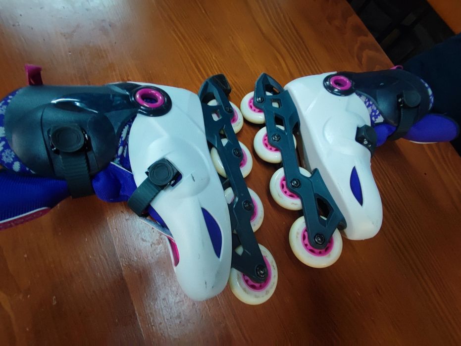 Продавам ролери и протектори