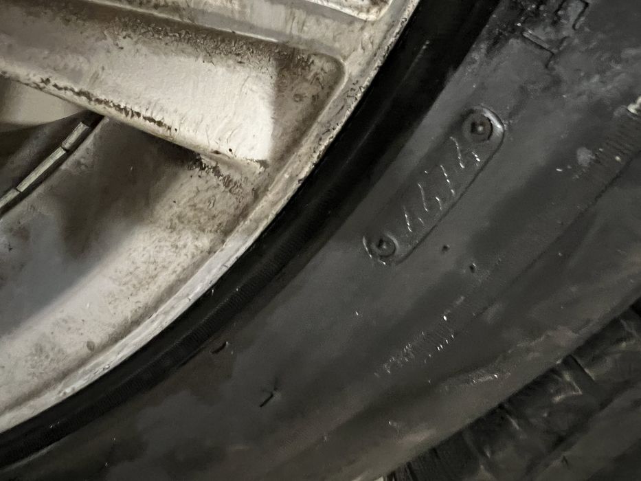 Продам диски с шинами (липучка) 285/50/20