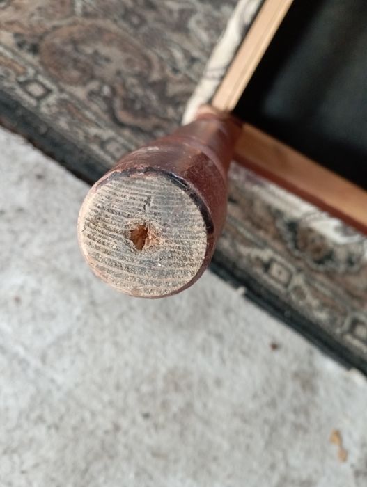 Продам деревянные стулья 4 штуки