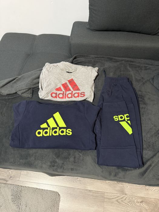 Compleu Adidas și tricou