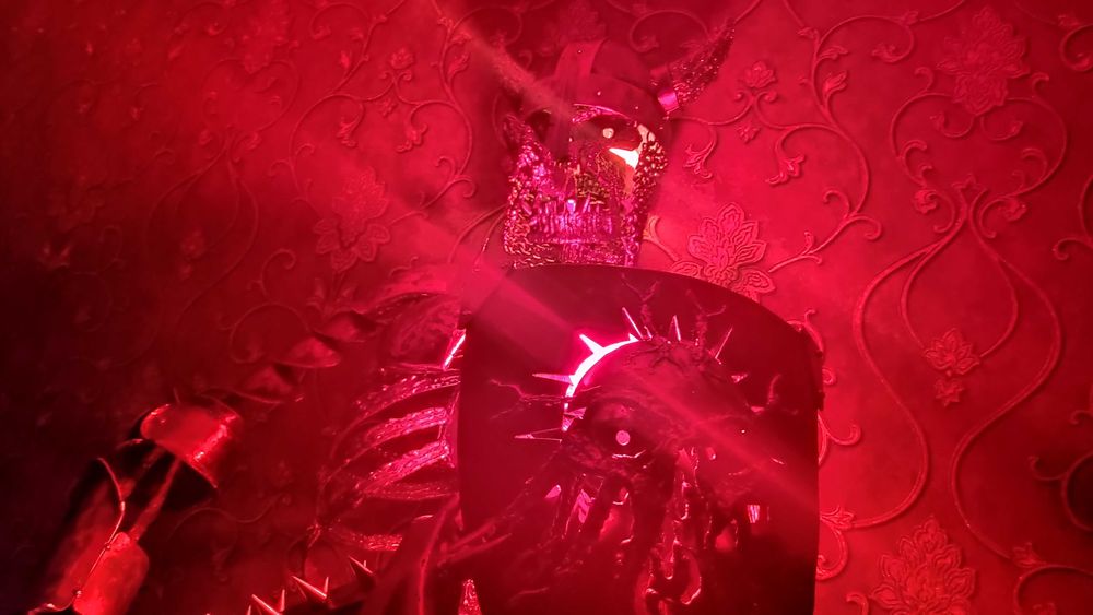 Светильник Скелет воин.