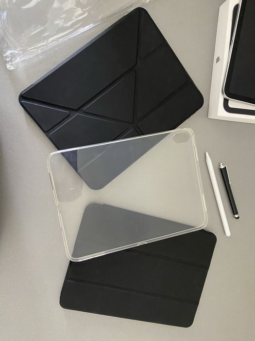 Продается iPad 11 A16 silver с гарантией