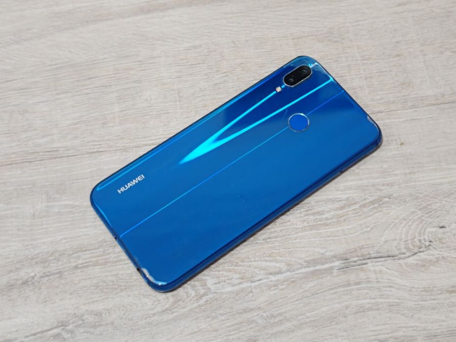 Huawei P20 lite память 64гб