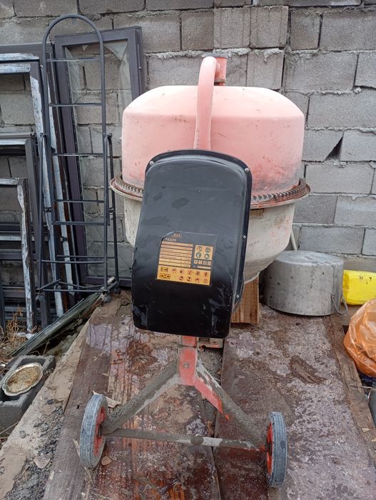 Продам бетономешалку