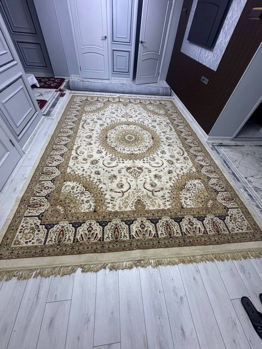 Ковер Иранский в хорошом состоянием