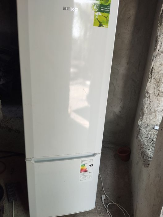 Продам холодильник