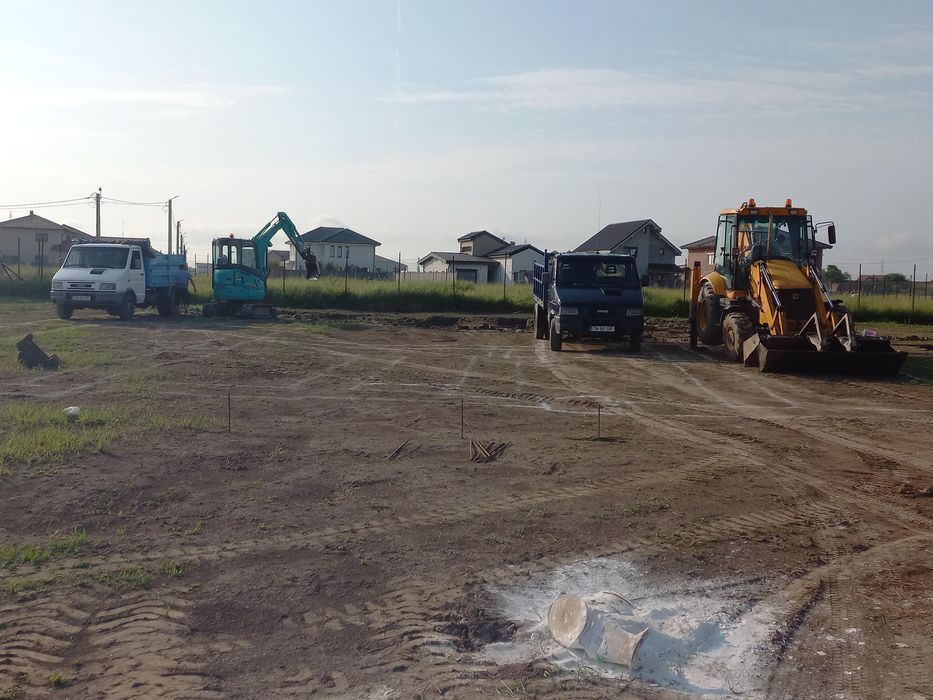 Miniexcavator si bobcat