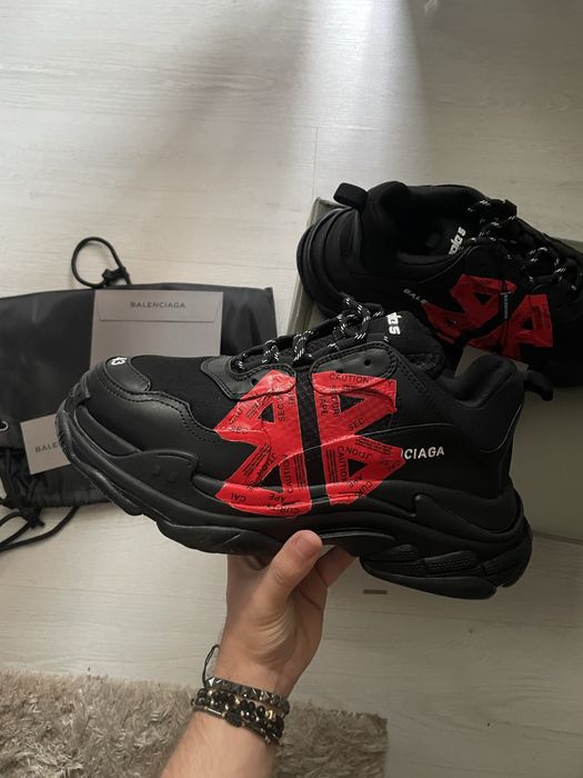 MODEL NOU !Balenciaga triple S