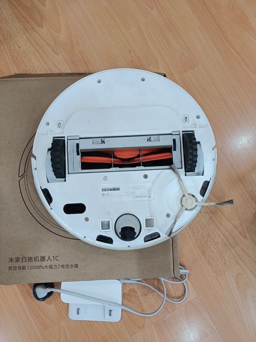 Продам робот пылесос