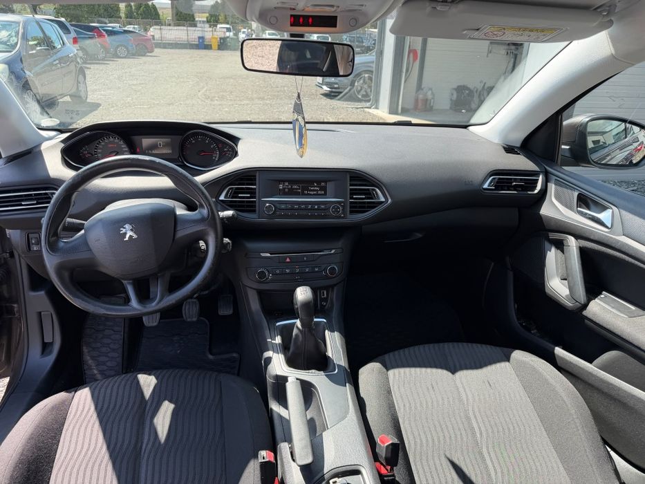 Peugeot 308!Încălzire în scaune!