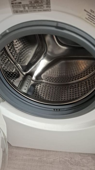 Продам стиральную машинку