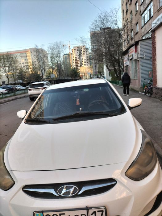 Срочно продам авто ..хюндай акцент..