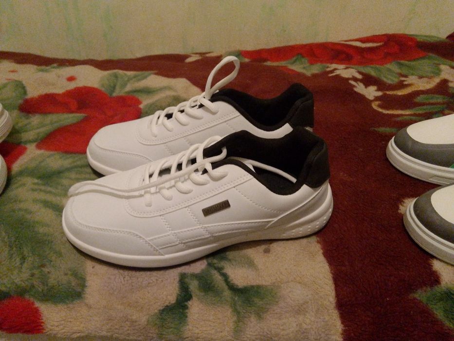 Кроссовки за 2 пары 5500