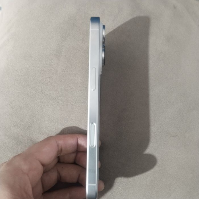 Продам Apple 16 prо 128 в отличном состоянии