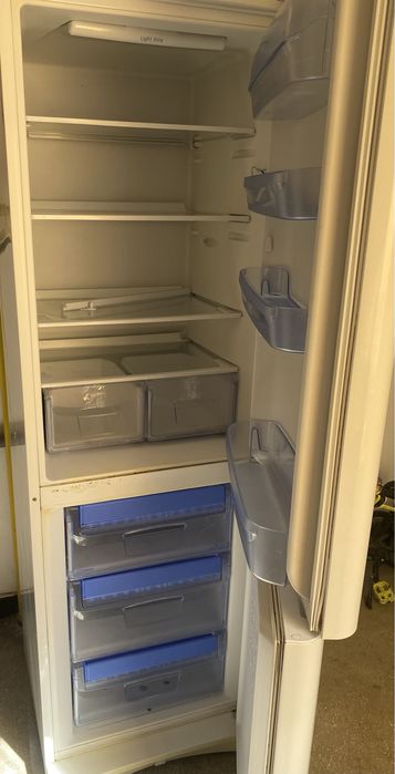 Combina frigorifica  Indesit