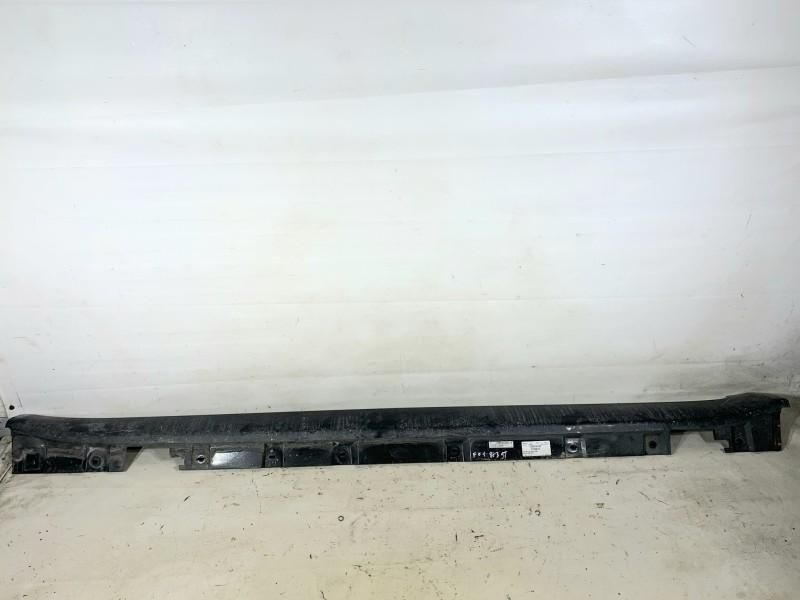 Prag stanga BMW Seria 7 F01, F02 7209339