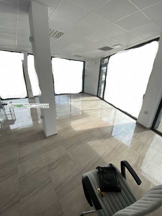 Дава се под наем Магазин в Пловдив, Христо Смирненски - 135 кв.м за 1275 € - Снимка #2