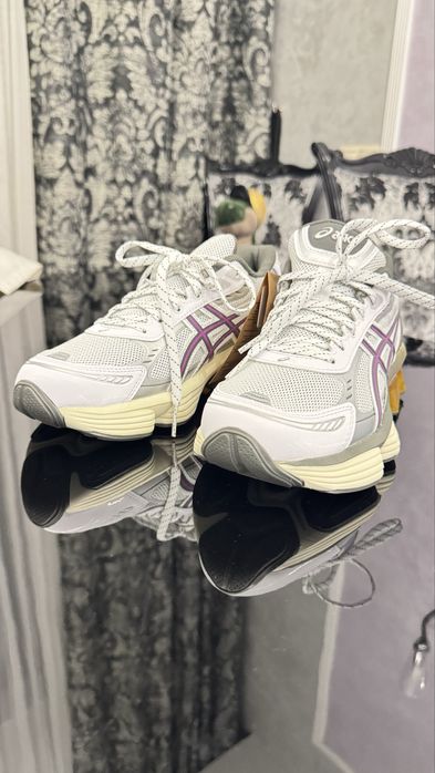 Кроссовки  Asics