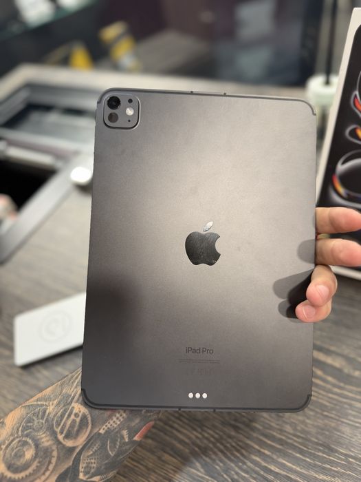 MrsAmanet: ioad 11 pro 512 m4 nou