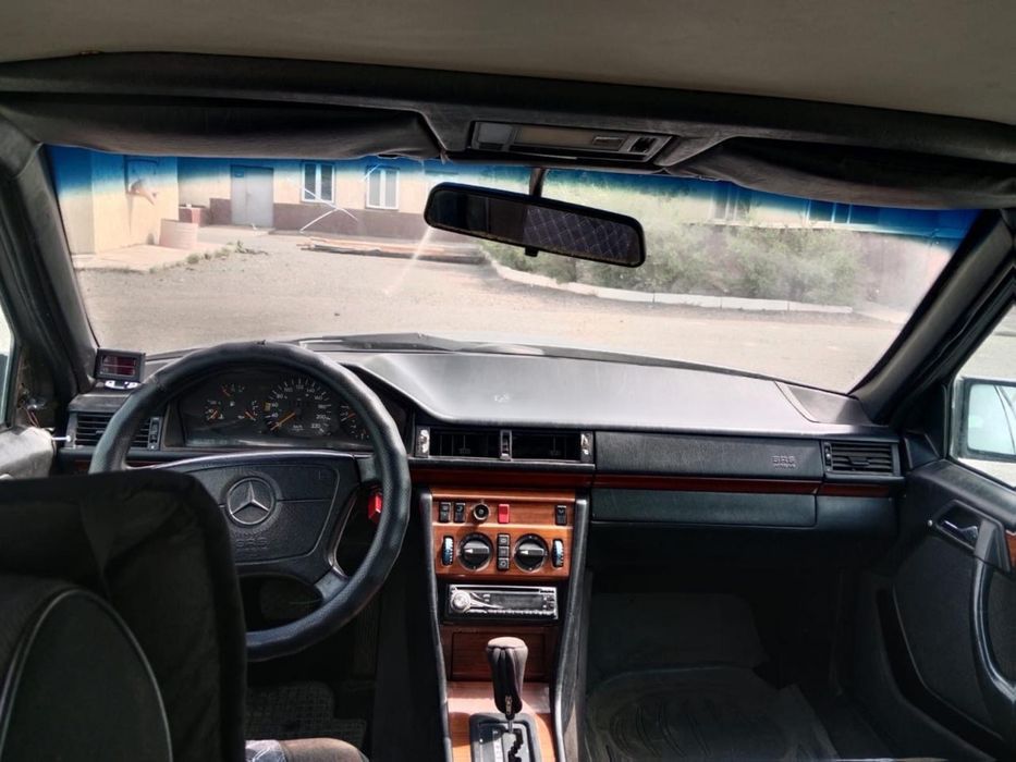 Мерседес w124 E300D на разбор