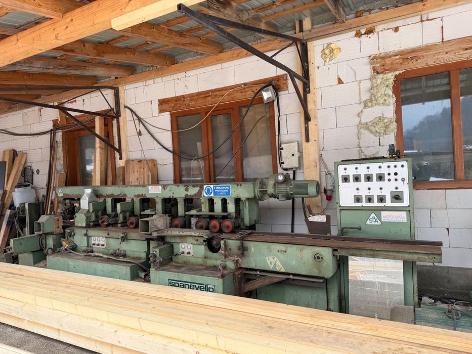 Mașină de rindeluit și profilat pe 4 fețe Spanevello