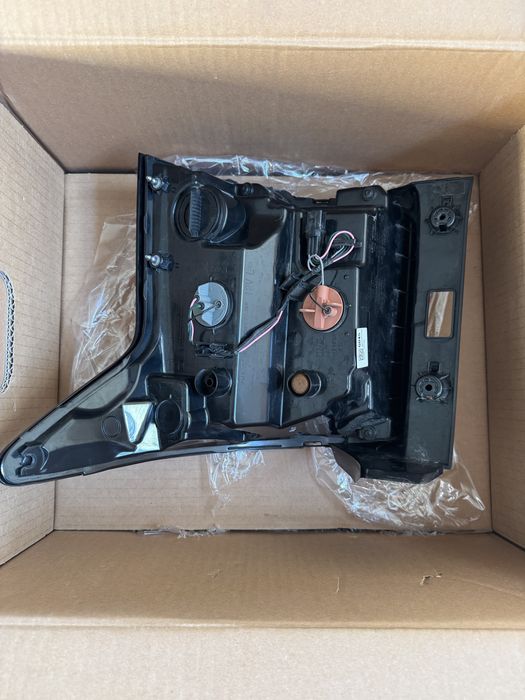 Продам задний плафон