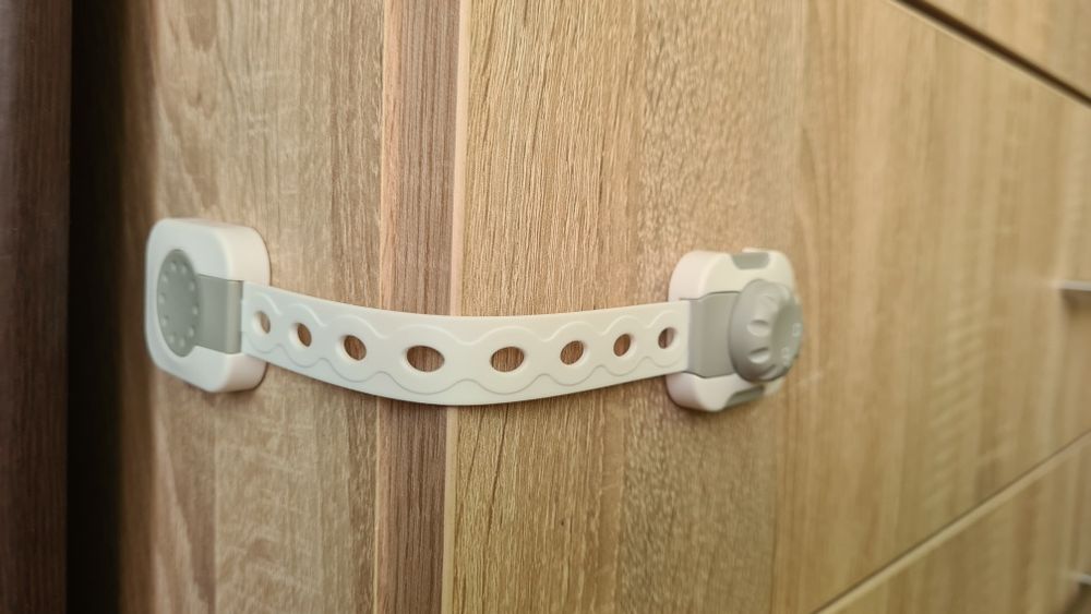 Siguranta usi copii + Cadou