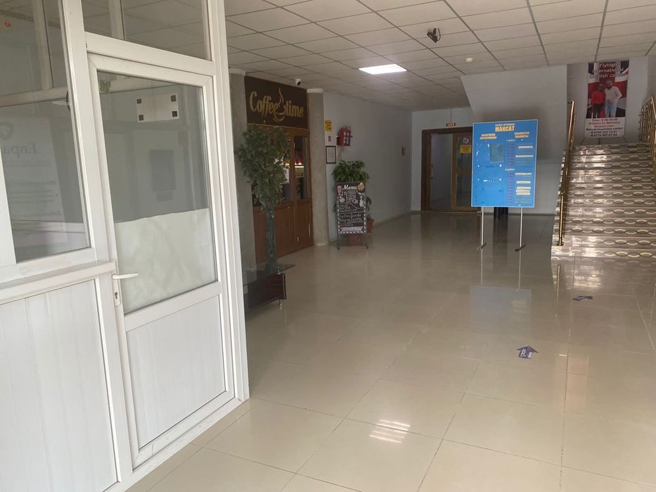 Продаётся бизнес центр