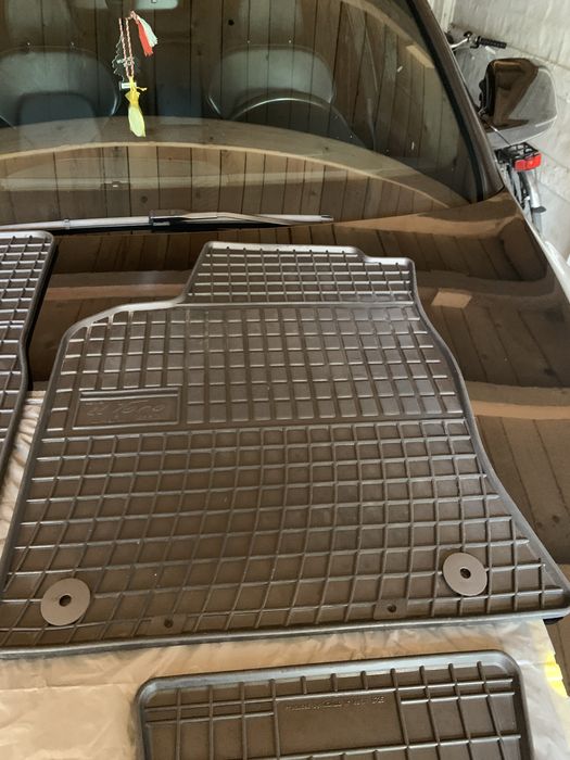Preșuri interior și tăviță portbagaj din cauciuc Audi Q5