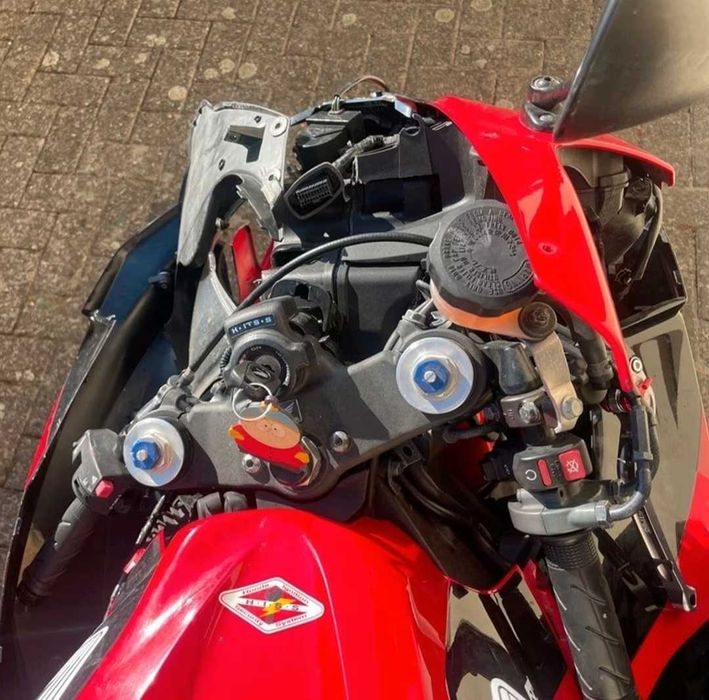 Honda CBR600RR 2007 година