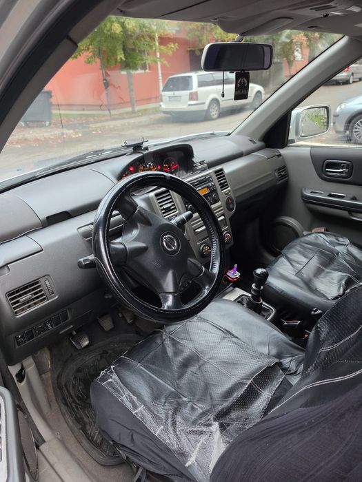 Vând Nissan x-trail t 30