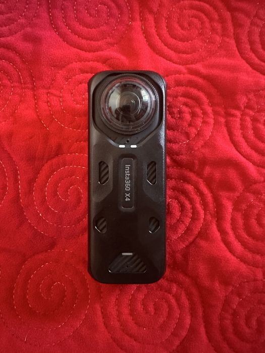 Camara insta 360 x4