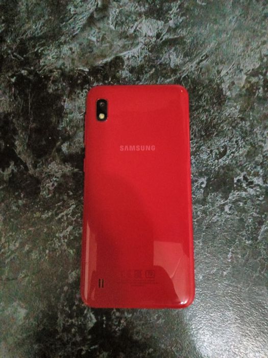 Samsung A10 продам.