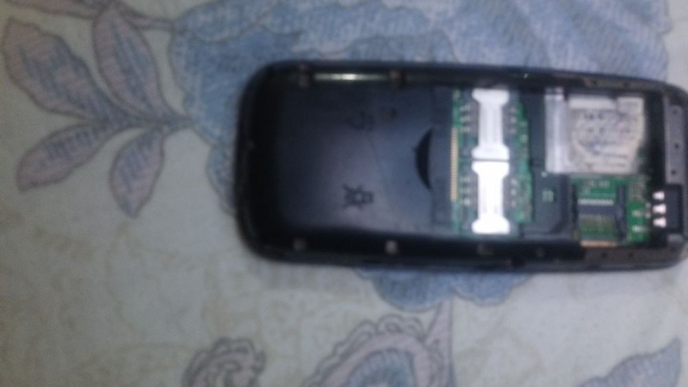 Кнопчный телефон