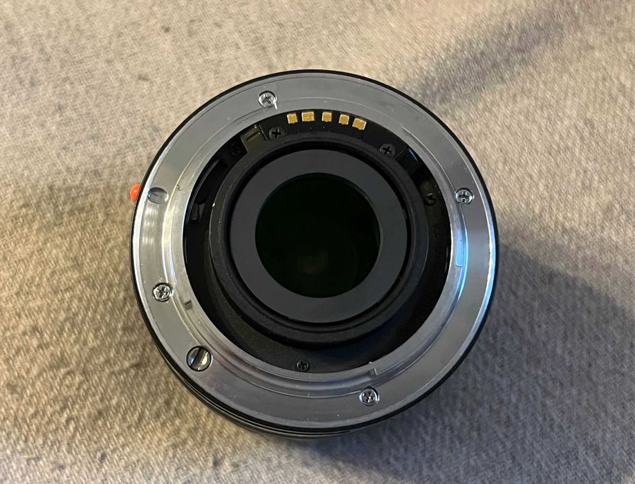Obiectiv Minolta AF 35-80mm f4-5.6 cu jaluzea fata