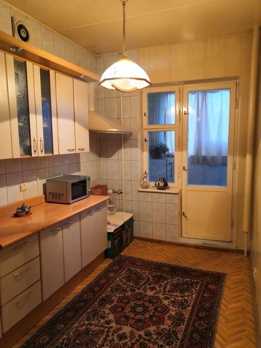 Продается 3-х комнатная квартира на втором этаже в кирпичном доме