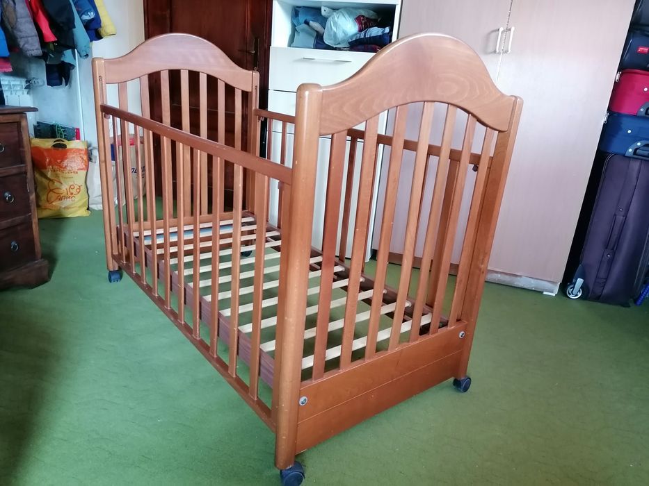 Детска кошара, креватче от масив дъб