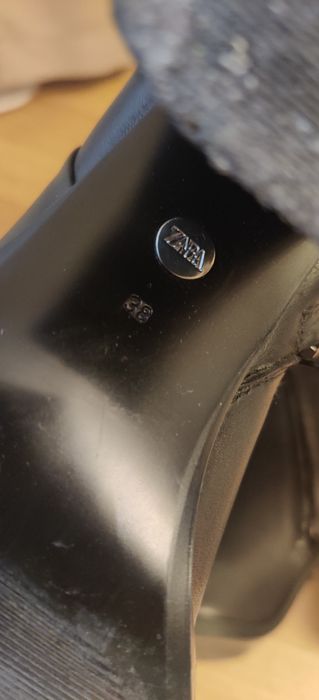 Cizme din piele naturala, brand Zara, negru, mărime 38