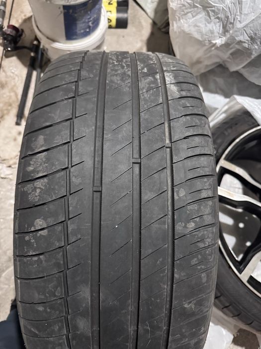 Диски с покрышкой R21 BMW X5