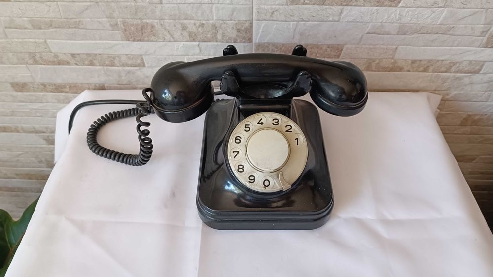 Немски телефон с вилка- Siemens - 1950" година