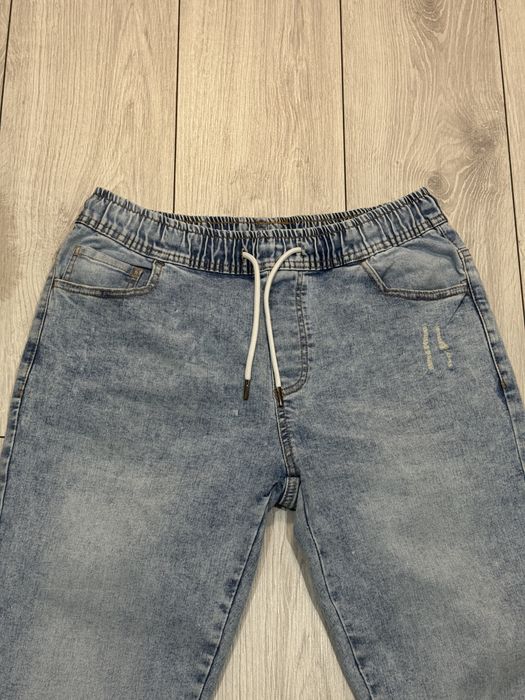 Blugi joggers albastru deschis New Yorker – mărimea S