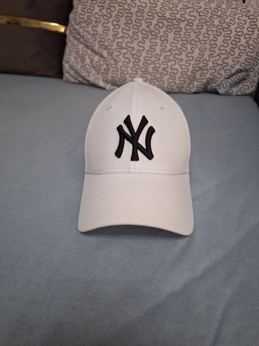 Шапка New Era NY Yankees бял цвят