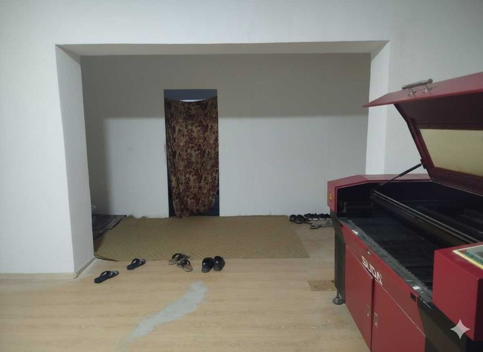 744Продаётся полуподвал 84 кв, ориентир завод Сино