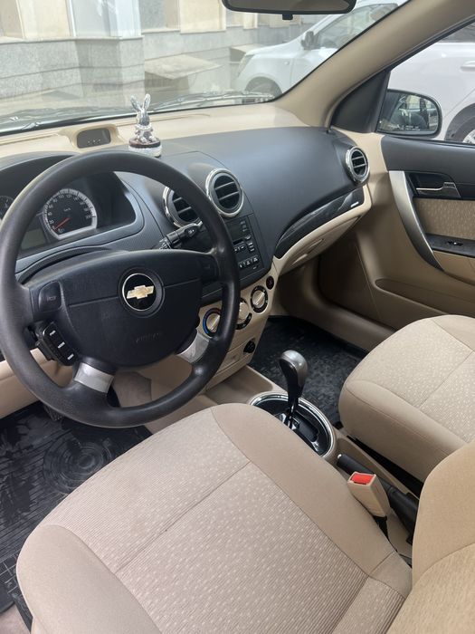 Нексия 3 сотилади