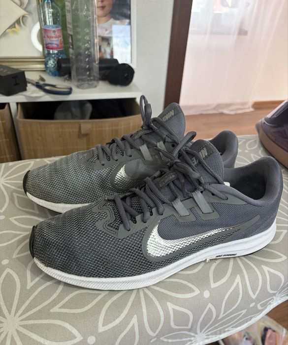 Adidasi Nike running