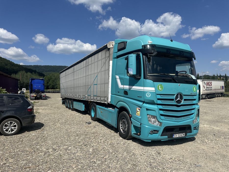 Vand ansamblu Actros / Scania cu semiremorci