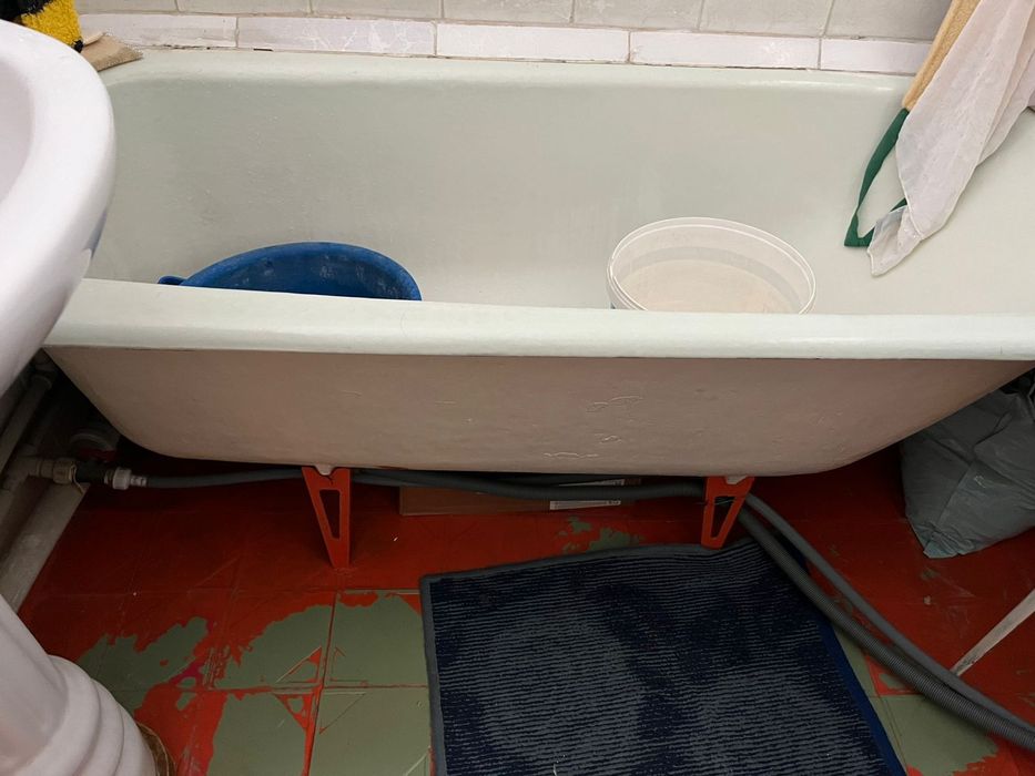 Продам чугунную ванну