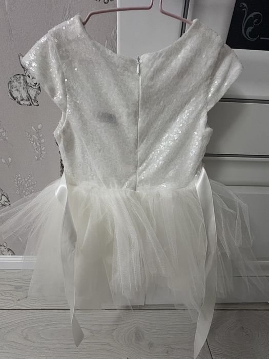 Продам платье на девочку!